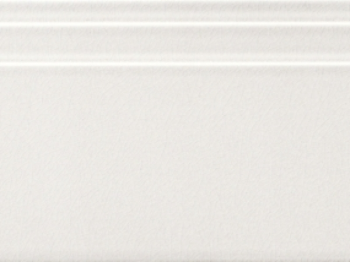На изображении товар CERAMICHE GRAZIA Плинтус IMPRESSIONS ZOCCOLO 20X56 WHITE от официального представителя в Москве