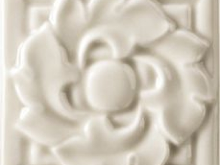 На изображении товар CERAMICHE GRAZIA Вставка NEW CLASSIC HELLAS TOZZETTO 6X6 BEACH от официального представителя в Москве