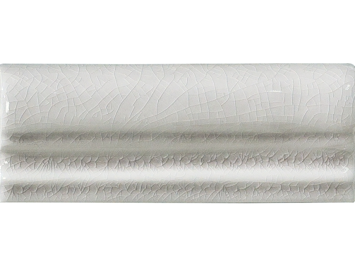 На изображении товар CERAMICHE GRAZIA Бордюр ESSENZE BORDURA LINEARE 5X13 ARGENTO CRAQUELE от официального представителя в Москве