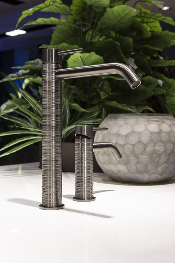 Cмеситель для раковины Gessi316, однорычажный, без донного клапана, цвет Steel Brushed - изображение 1