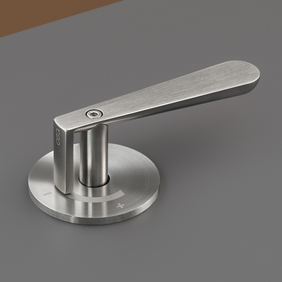 Смеситель для раковины CeaDesign Lutezia, на 3 отверстия, поворотный излив, H. 235 мм, сталь, цвет сатинированная бронза - изображение 3