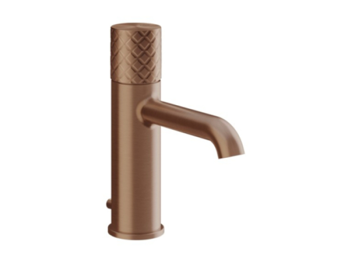 На изображении товар Смеситель для раковины Gessi Habito Intreccio, h191 мм, на 1 отверстие, излив 131 мм, с донным клапаном, цвет Copper Brushed PVD от официального представителя в Москве