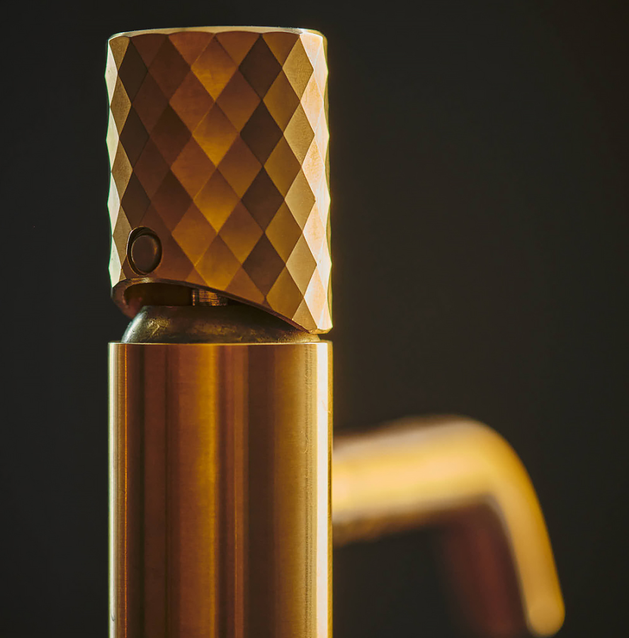 Смеситель для раковины Carlo Frattini Spillo Tech  XS, ручка G Collection, без донного клапана, цвет брашированный чёрный хром - изображение 5