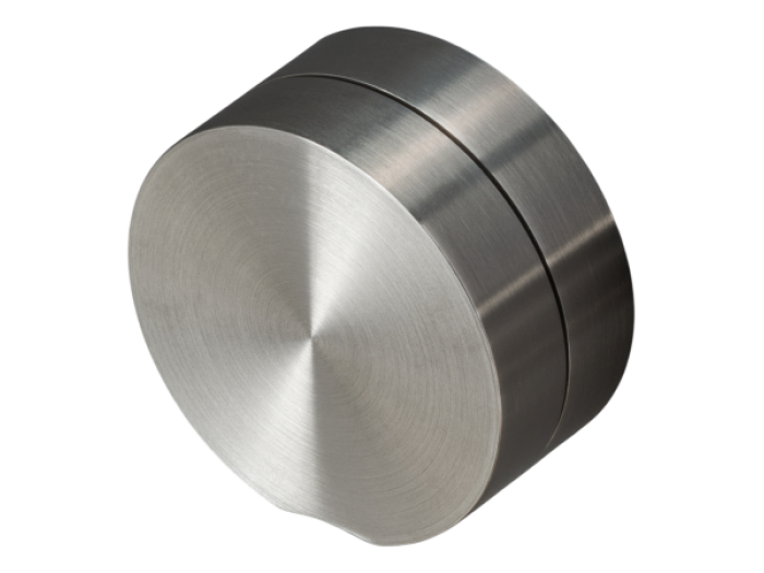 На изображении товар Смеситель для душа CeaDesign Giotto Plus, настенный, монокомандный, Ø 65 мм, внешняя часть, сталь, цвет полированная сталь от официального представителя в Москве