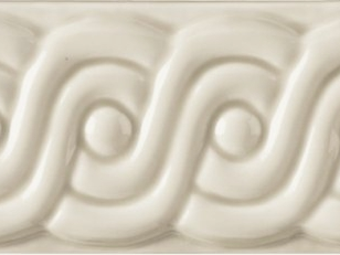 На изображении товар CERAMICHE GRAZIA  Бордюр NEW CLASSIC IMPERO 6X26 AGAVE от официального представителя в Москве