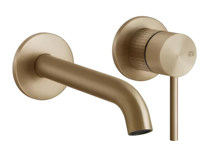 На изображении товар Cмеситель для раковины Gessi316, встраиваемый, настенный, с длинным изливом, без донного клапана, внешние части, цвет Warm Bronze Brushed PVD от официального представителя в Москве