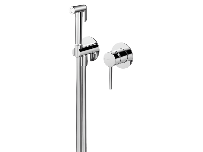 На изображении товар Душ гигиенический Newform, смеситель встраиваемый, однорычажный, подсоединение с держателем, лейка, шланг 1200 мм черный матовый, внешняя часть, цвет Copper Satin от официального представителя в Москве