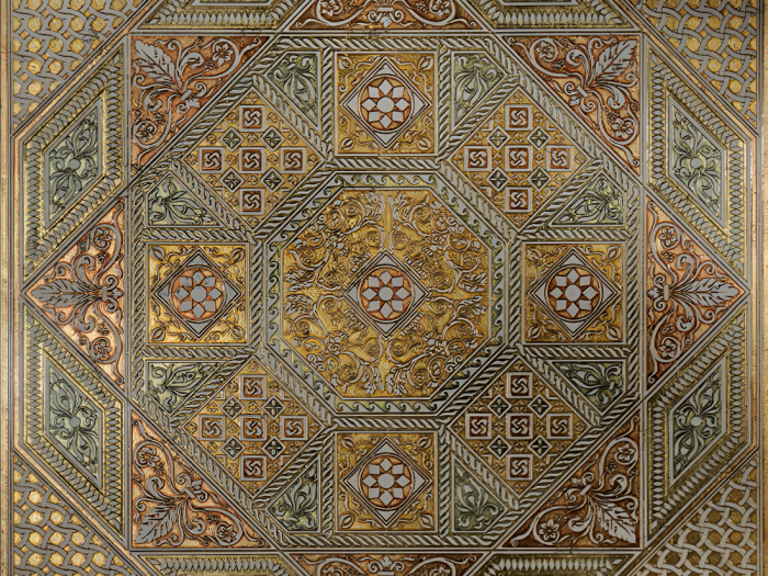 На изображении товар Akros Venezia Камень The Original Electra T Biancone Gold 40x40x1 от официального представителя в Москве