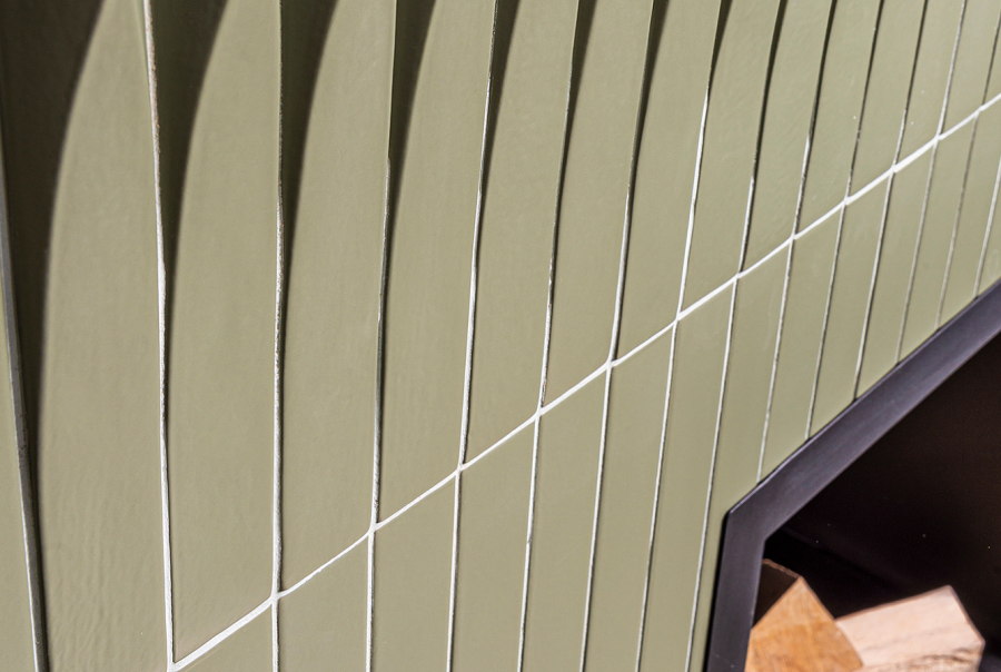 Etruria Керамическая плитка TOWER 3.8X30 Raccordo Piano/Prisma Graphite Glossy Montato Su Rete 20X30 - изображение 5