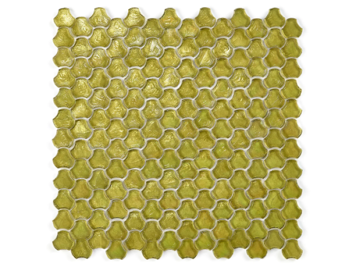 На изображении товар Sicis Стеклянная мозаика Clover Goldlime chips size 25 mm sheet-size 286x283 mm от официального представителя в Москве