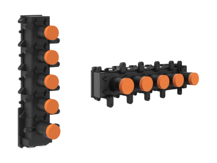 На изображении товар Скрытая часть Gessi для встраиваемого термостата на 4 независимых выхода, цвет хром от официального представителя в Москве