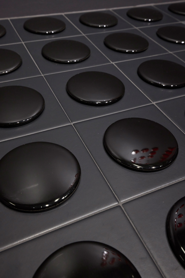 Плитка Tonalite Cerchio, керамическая, 15×15 см, керамический круг 10 см, цвет чёрный, глянцевый