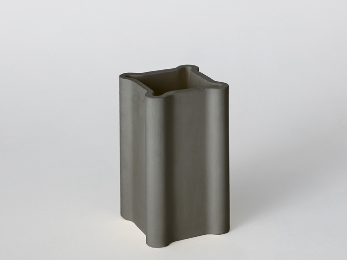 На изображении товар Mutina Керамика Renga Grey 15x25 от официального представителя в Москве