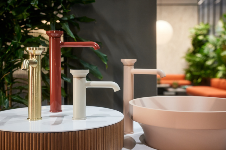 Смеситель для раковины Gessi Origini, высокий, без донного клапана, в комплект входит отделочная вставка, цвет Warm Bronze Br. PVD - изображение 1