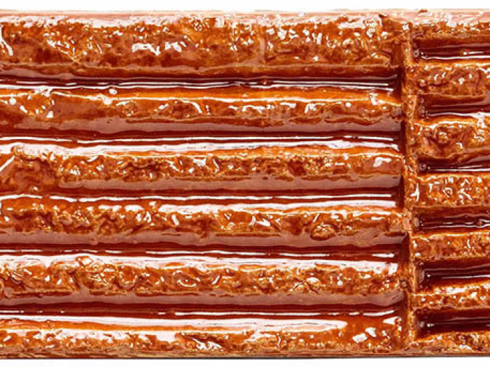 На изображении товар Mutina Керамическая плитка Chamotte Quadra Terra 7,5x21,3 от официального представителя в Москве