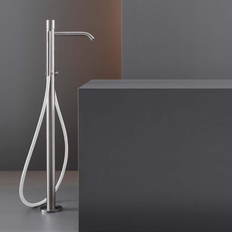 Смеситель для ванны Cea Design Giotto Plus, напольный, H. 870 мм, с ручным душем Ø 18 мм, шланг в цвете Black, цвет Black Diamond сатинированный - изображение 1