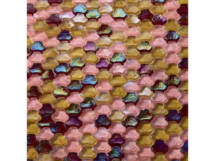 На изображении товар Sicis Стеклянная мозаика Clover Blends Bon Bon chips size 25 mm sheet-size 286 x 283 mm от официального представителя в Москве