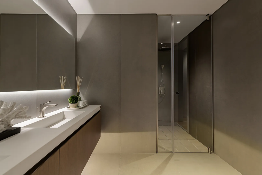 Верхний душ Gessi Rilievo, шарнирный, для настенного креплениям, 250х250 мм, цвет Antique Brass - изображение 1