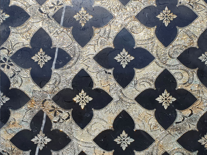 На изображении товар Akros Venezia Камень Avantgarde Sidus Nero Marquinia multicolor Gold powder 80х80х1 от официального представителя в Москве