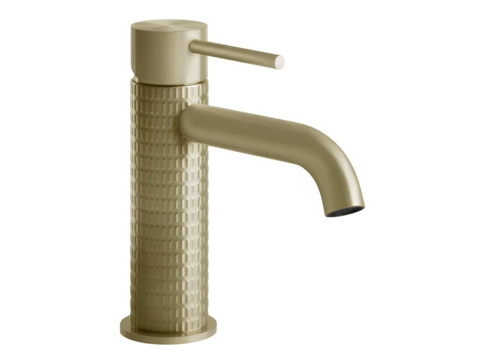 На изображении товар Смеситель для раковины Gessi316 Meccanica, без донного клапана, соединительные шланги, цвет Brushed Brass PVD от официального представителя в Москве