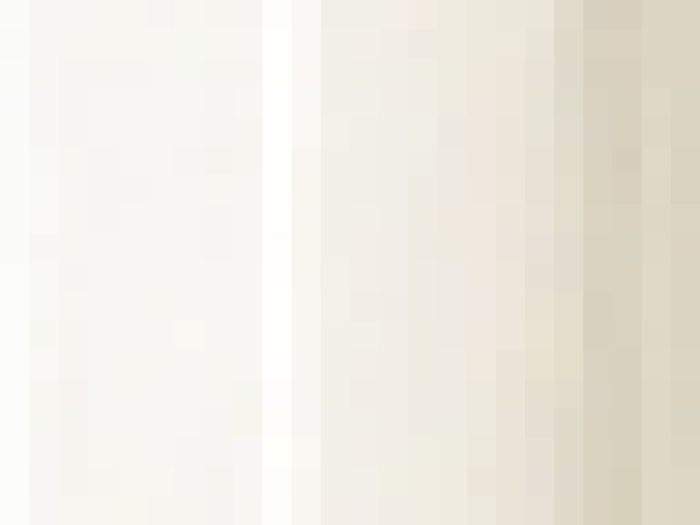 На изображении товар CERAMICHE GRAZIA Угловой элемент IMPRESSIONS ANGOLO ESTERNO PARETE ZOCCOLO 20X2 WHITE от официального представителя в Москве