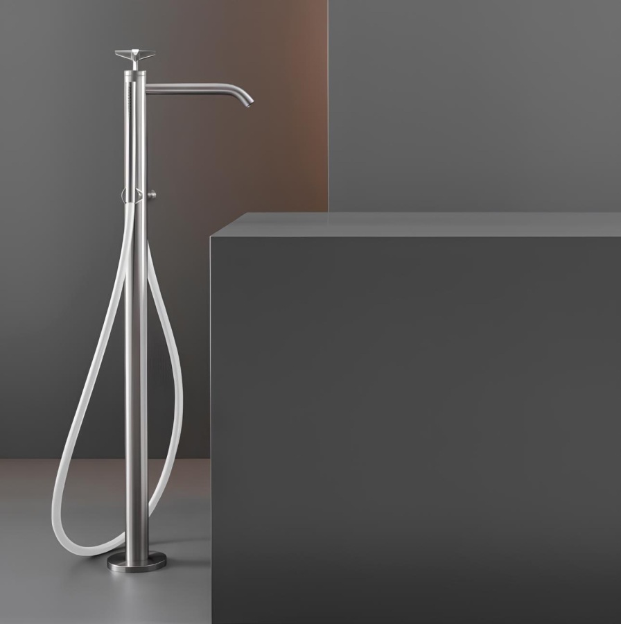 Смеситель для ванны CeaDesign Cross, напольный, прогрессивный, с ручным душем и шлангом в цвете Antracite Grey, внешняя часть, цвет сатинированная сталь - изображение 1
