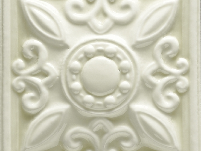 На изображении товар CERAMICHE GRAZIA Декор ESSENZE NEOCLASSICO 13X13 FELCE от официального представителя в Москве