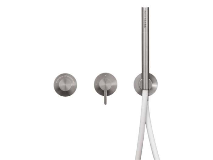 На изображении товар Термостат CEA Design Innovo, настенный, на 3 отверстия, ручной душ  Ø 18 мм, шланг в цвете White, внешняя часть, цвет сатинированная сталь от официального представителя в Москве