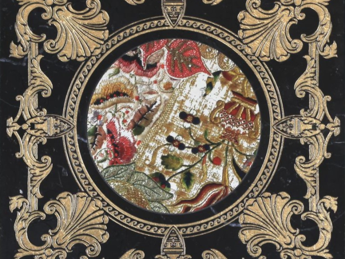 На изображении товар Akros Venezia Камень Luxurious EOS DIM Nero Marquinia Gold Broccato 40X40X1 от официального представителя в Москве